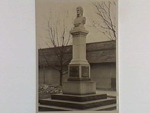 Monument to Edith Cavell, Melbourne, 1926–40