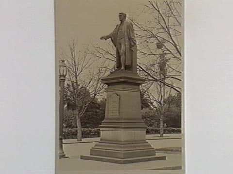 Statue of Edmund Gerald Fitzgibbon, Melbourne, 1910–40
