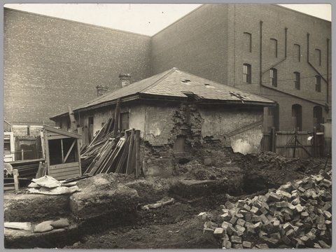 Home of Sir Redmond Barry, Bourke St., about to be demolished, 1924–30