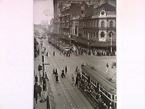View along Swanston Street, looking south from the Town Hall portico, 1930–50
