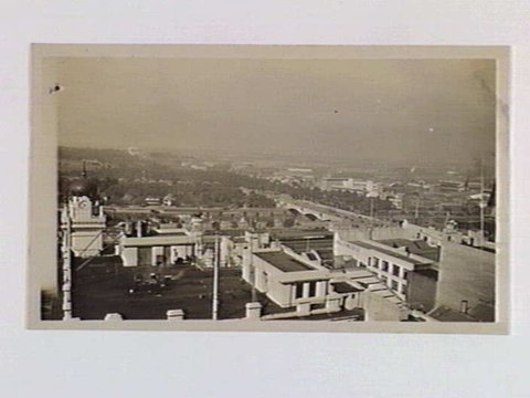 View of Melbourne, looking towards St. Kilda from the roof of the T. & G. Building, 1932