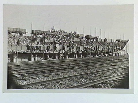 Building brick wall for North Melb'ne gravitation yard, Sth Kensington end, 1900–15