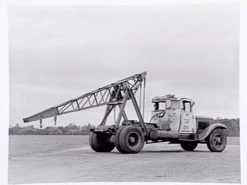 Vacuum Oil Company, 29 Market Street, Melbourne, crane truck, c. 1951