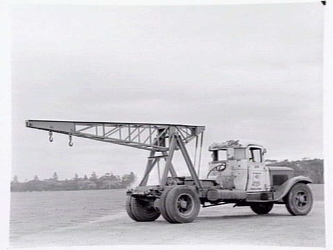 Vacuum Oil Company, 29 Market Street, Melbourne, crane truck, c. 1951