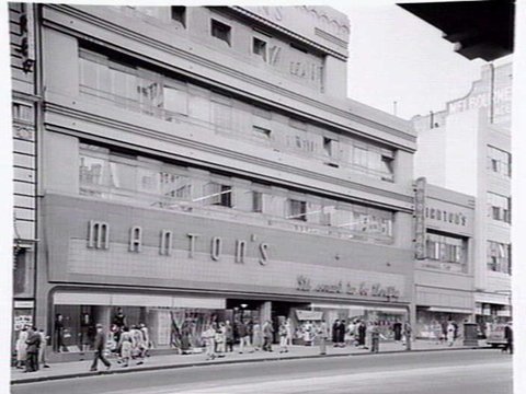 Manton's, drapers, 226-36 Bourke St., Melbourne, c. 1953