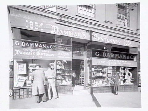 G. Damman & Co., Tobacconist, Cnr. Swanston & Collins Streets, Melbourne, c. 1954