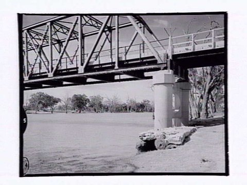Abbotsford Bridge, Curlwaa, 1954