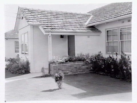 Exterior of pre-fabricated concrete Housing Commission homes in Oakleigh, 1946?