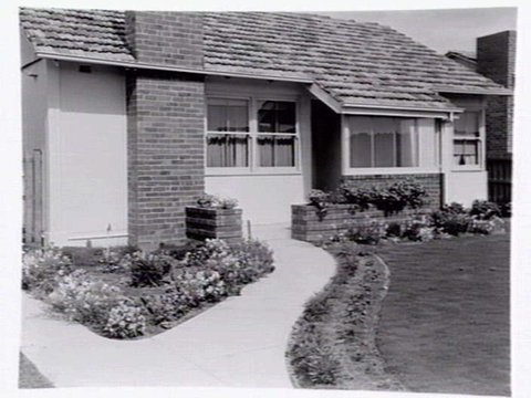 Exterior of pre-fabricated concrete Housing Commission homes in Oakleigh, 1946?