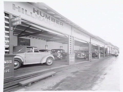 Car and truck display at the Royal Melbourne Show, 1947