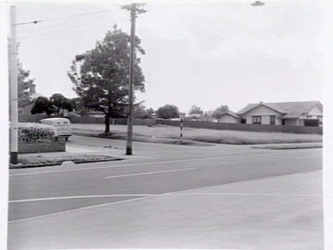 Department of Works and Housing, showing sites at the intersection of Lilac Crt., Hawthorn Road and Nepean Highway,Brighton East, 1948