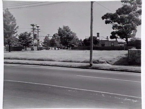 Department of Works and Housing, showing sites at the intersection of Lilac Crt., Hawthorn Road and Nepean Highway,Brighton East, 1948