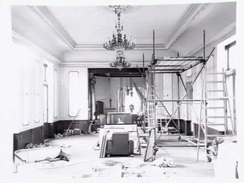 Homeden' interior, possibly home of George Nicholas, 48 Lansell Rd. Toorak, 1951