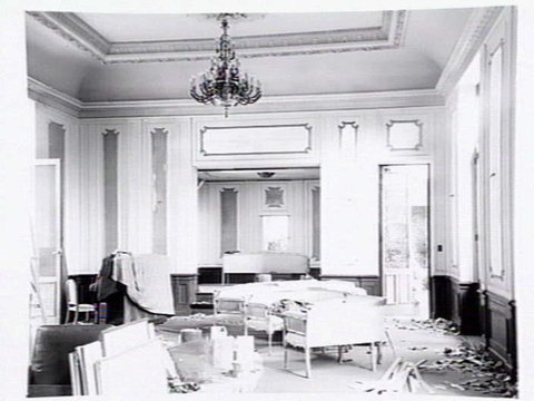 Homeden' interior, possibly home of George Nicholas, 48 Lansell Rd. Toorak, 1951