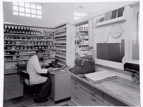 Keith's Pharmacy, High Street, Ashburton, 1952