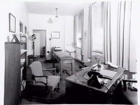 Dr. Willfred Emmett Race, Osteopath, 401 Collins St. consulting rooms, 1940s