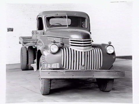 Service trucks belonging to Commercial Steels and Forge Co., North Melbourne, 1946?