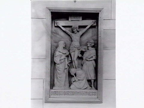 Newman College Chapel in grounds of University of Melbourne, 1941?