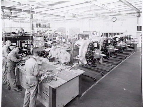 ANSETT ESSENDON involved in aircraft manufacture for war effort, 1943?