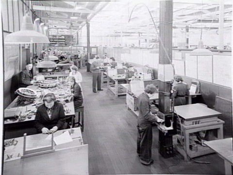 ANSETT ESSENDON involved in aircraft manufacture for war effort, 1943?