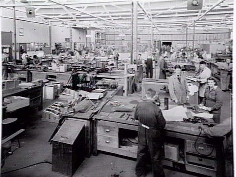 ANSETT ESSENDON involved in aircraft manufacture for war effort, 1943?