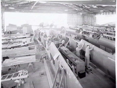 ANSETT ESSENDON involved in aircraft manufacture for war effort, c. 1943