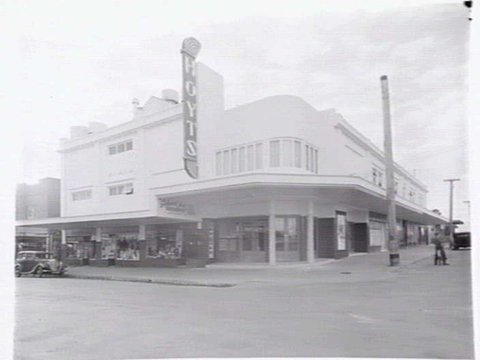 Exterior and interior of Hoyts Bentleigh picture theatre, corner of Centre Rd. and Nicholson St., Bentleigh, 1948