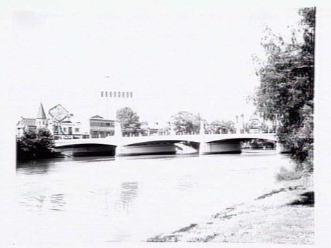 C.U.B. storage containers in Richmond, 1954
