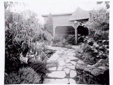 Substantial home, possibly owned by K.G. Luke, 38 Berkeley Street, Hawthorn, Vic, c. 1941