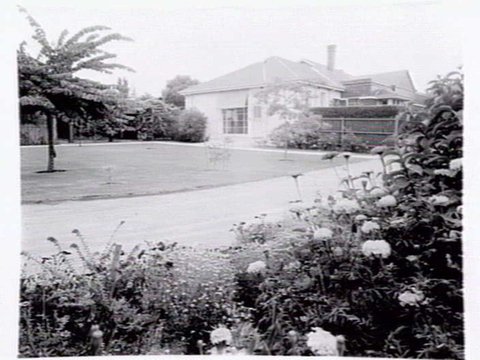 Substantial home, possibly owned by K.G. Luke, 38 Berkeley Street, Hawthorn, Vic, c. 1941