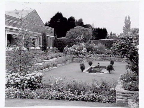 Substantial home, possibly owned by K.G. Luke, 38 Berkeley Street, Hawthorn, Vic, 1941?