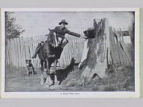 Melbourne 17 City and Country Scenes Folding Souvenir Card, c. 1920