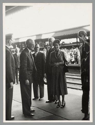 Queen Elizabeth and Prince Philip at Flinders Street Railway Station, 1954