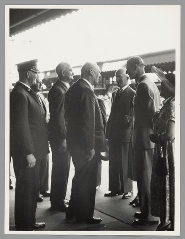 Queen Elizabeth and Prince Philip at Flinders Street Railway Station, 1954