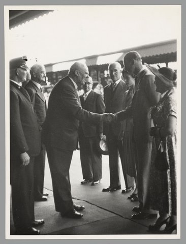Queen Elizabeth and Prince Philip at Flinders Street Railway Station, 1954