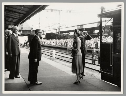 Queen Elizabeth and Prince Philip at Flinders Street Railway Station, 1954