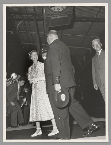 Queen Elizabeth at Flinders Street Railway Station at night, 1954