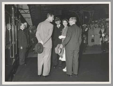 Queen Elizabeth at Spencer Street station at night, 1954