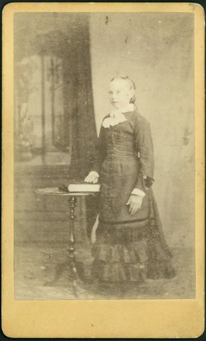 Portrait photographs from T. Brown of Melbourne and Horsham, 1880–1900