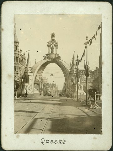 Decorative arches erected for the visit of the Duke and Duchess of Cornwall and Edward VII's coronation, Melbourne, Vic, 1901–02