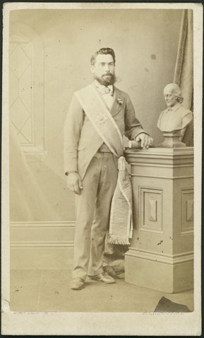 Portrait photographs from the studios of William Davies & Co., Melbourne and St. Kilda, Vic, 1859–82