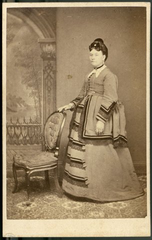 Studio portraits taken in Melbourne by I. J. Chidley, 1850–80
