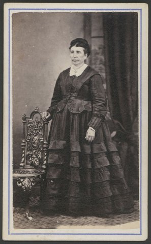 Studio portraits by Professor Hawkins in Melbourne, Victoria, 1876–82