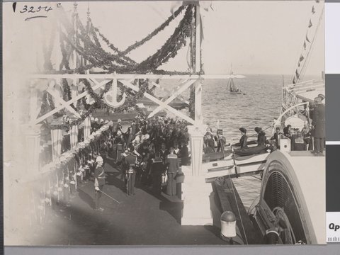 Landing of the Royal Party at St. Kilda Pier, 1901