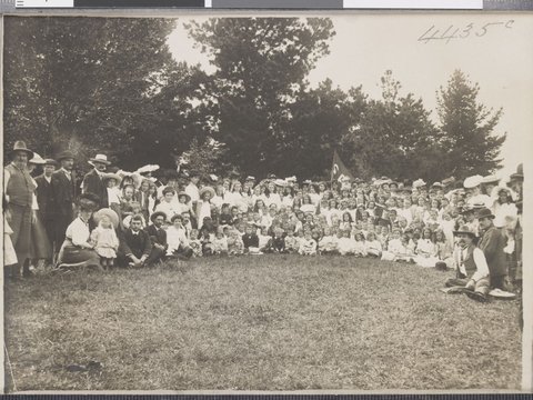 Socialists' picnic at Heidelberg on I y's birthday, 1906