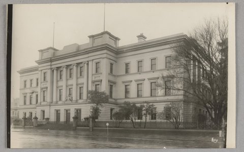 The old Victorian Customs House, Flinders Street, Melbourne, 1914–41