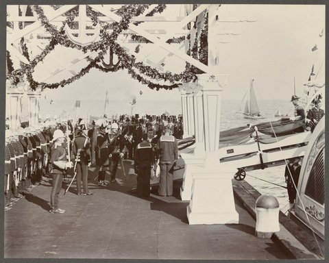 Landing of Their Royal Highnesses The Duke and Duchess of Cornwall and York at the St. Kilda Pier, 6th May, 1901. RECEPTION BY HIS EXCELLENCY THE GOVERNOR-GENERAL