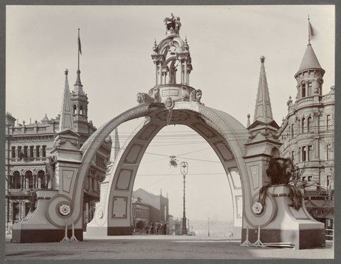 THE QUEEN VICTORIA ARCH. At the intersection of Collins and Russell Streets, 1901