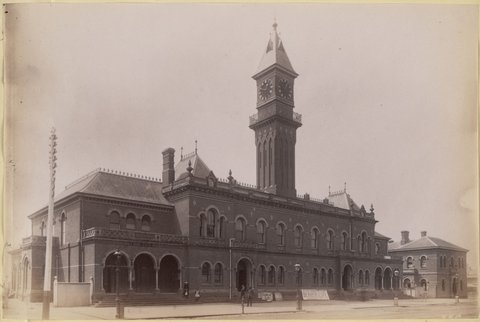 Richmond Town Hall, 1886–87