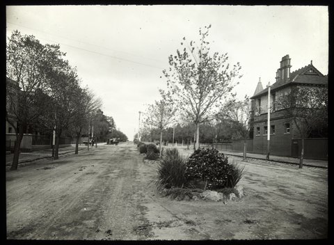 Clarendon Street, East Melbourne, c. 1910